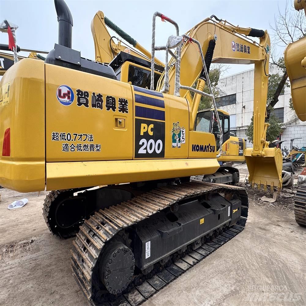 Komatsu PC 200 Gravemaskiner på larvebånd