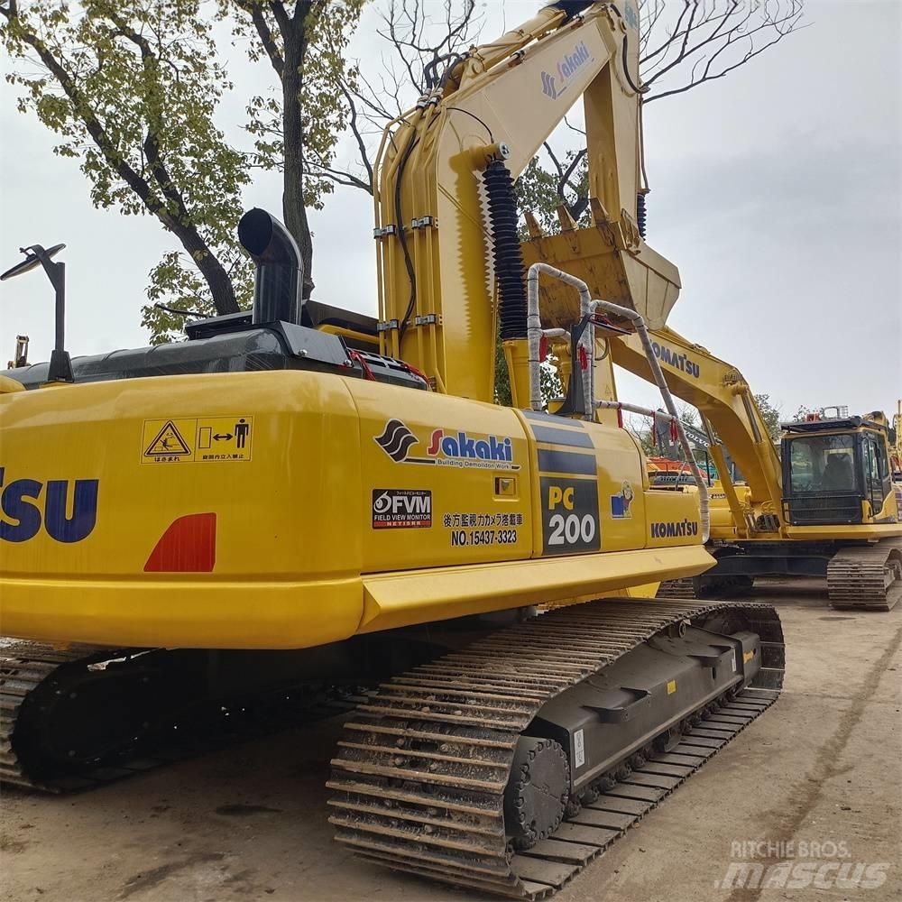 Komatsu PC 200 Gravemaskiner på larvebånd