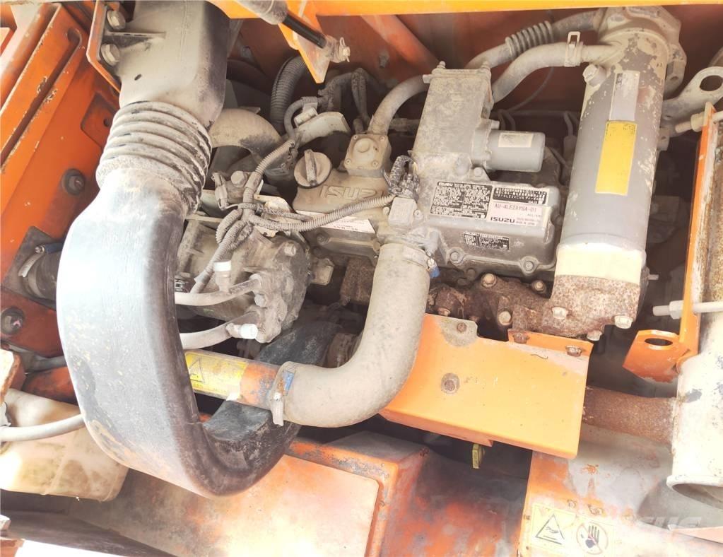 Hitachi ZX75US-3 Midi-gravemaskiner 7t - 12t