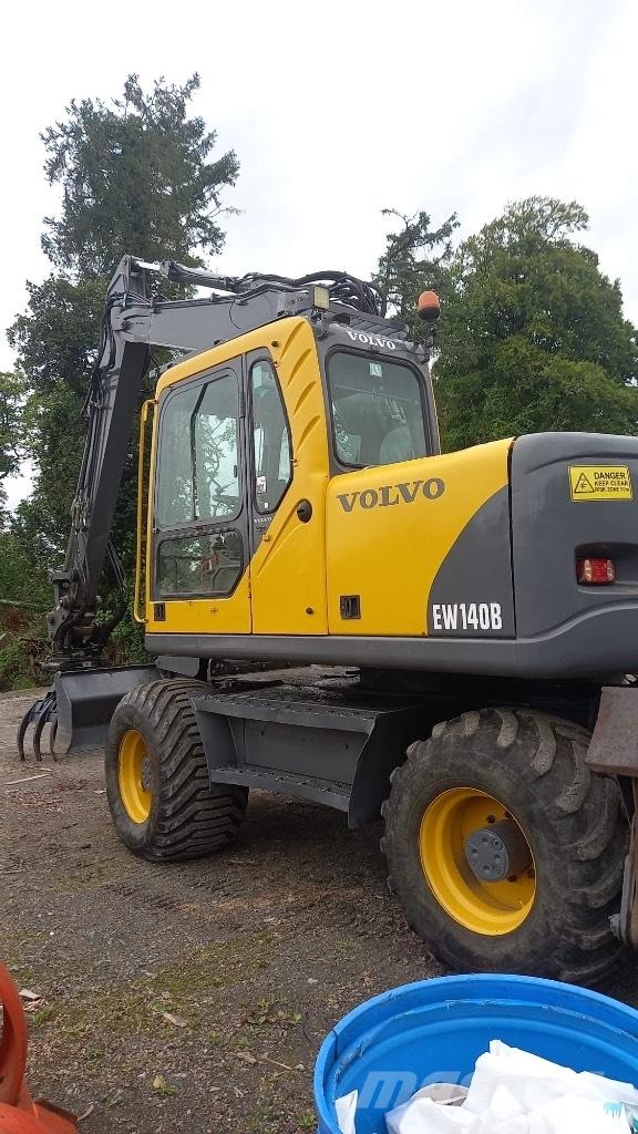 Volvo EW 140 B Gravemaskiner på hjul