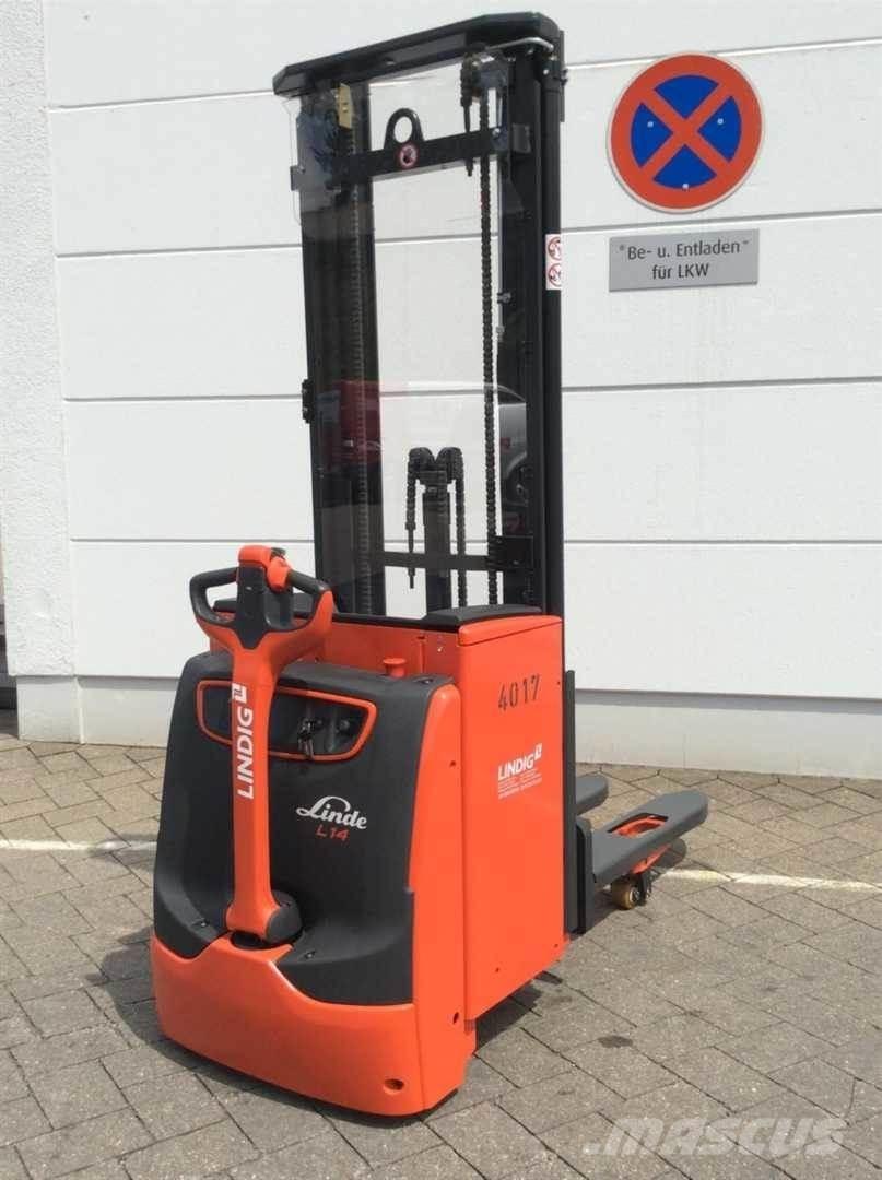 Linde L14I Selvkørende stablere