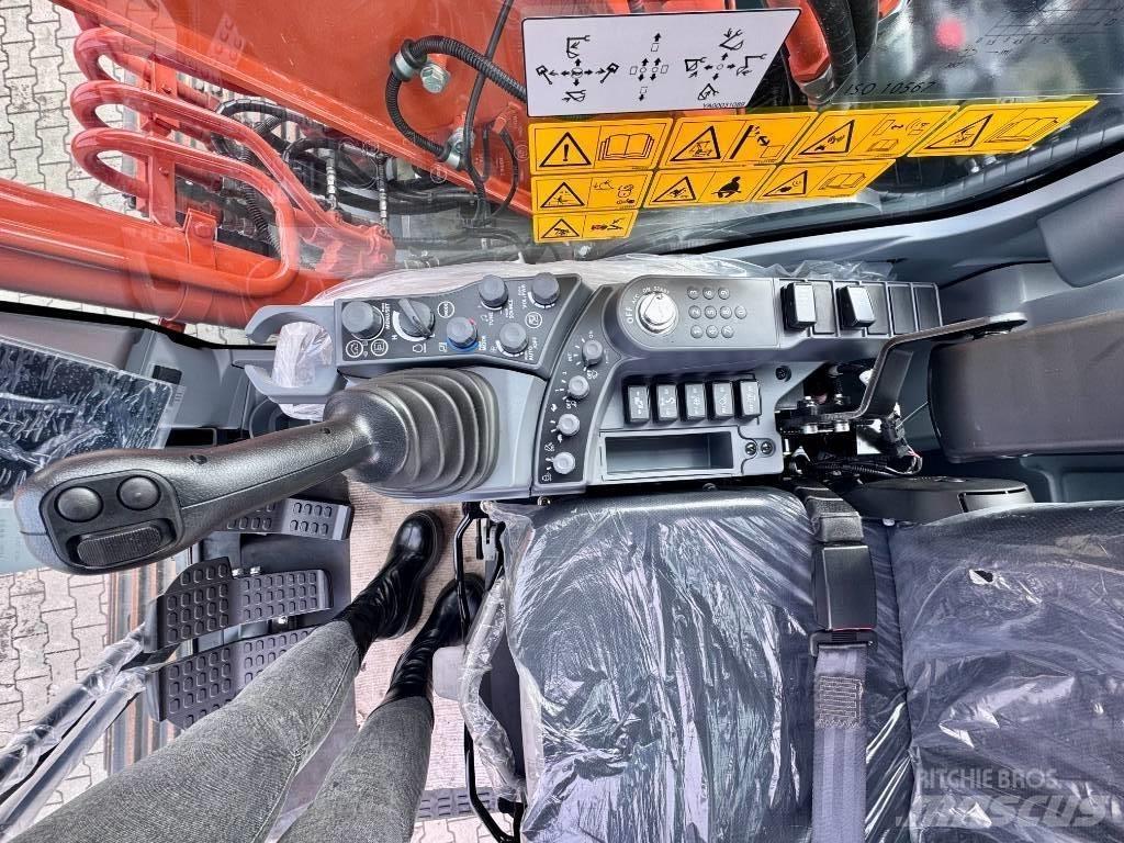 Hitachi ZX160LC-7 Gravemaskiner på larvebånd