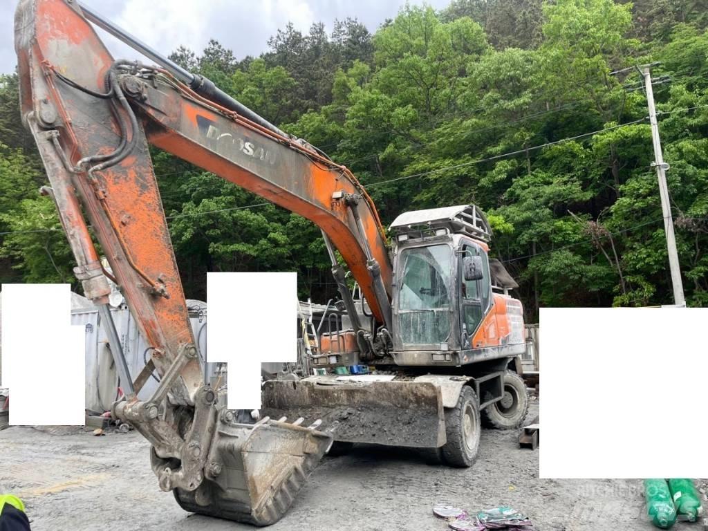 Doosan DX 210 W Gravemaskiner på hjul