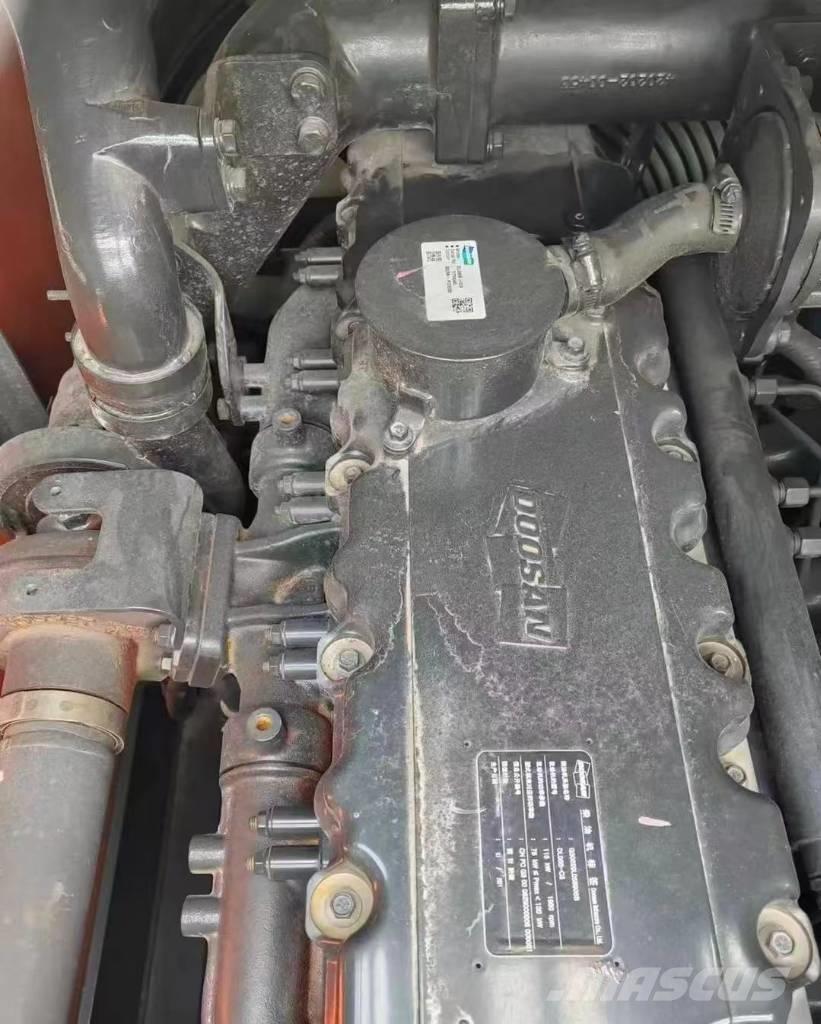 Doosan DX 220 Gravemaskiner på larvebånd