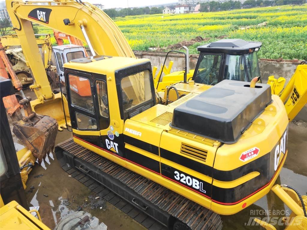 CAT 320B Gravemaskiner på larvebånd