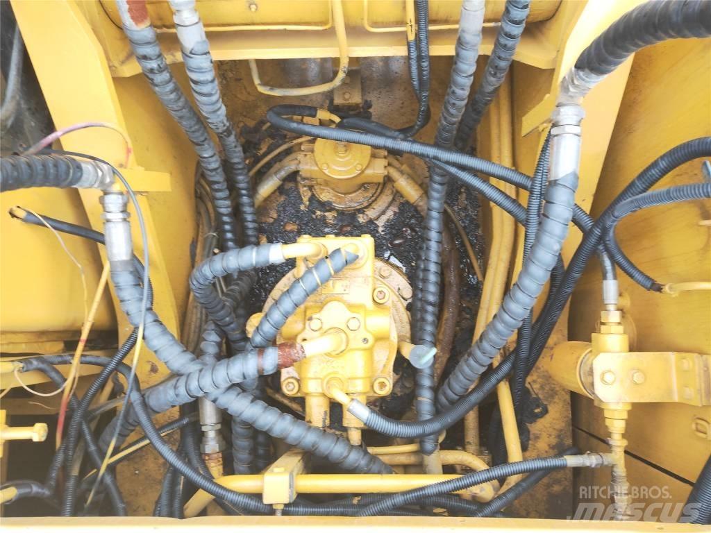 CAT 320B Gravemaskiner på larvebånd