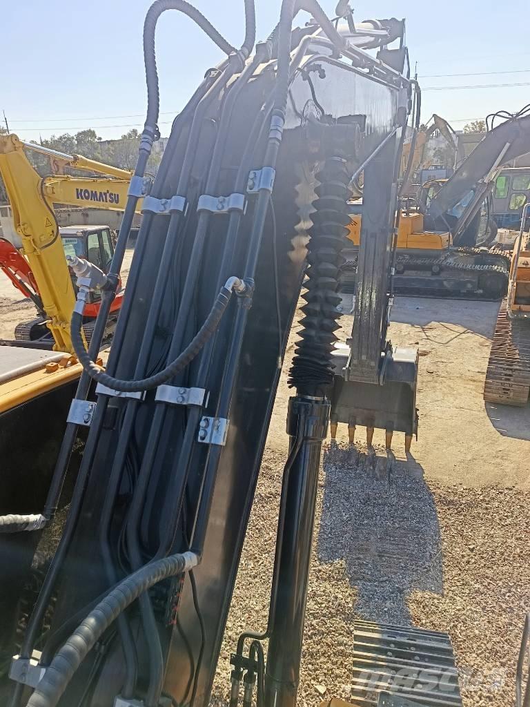 Hyundai 220LC-9s Gravemaskiner på larvebånd