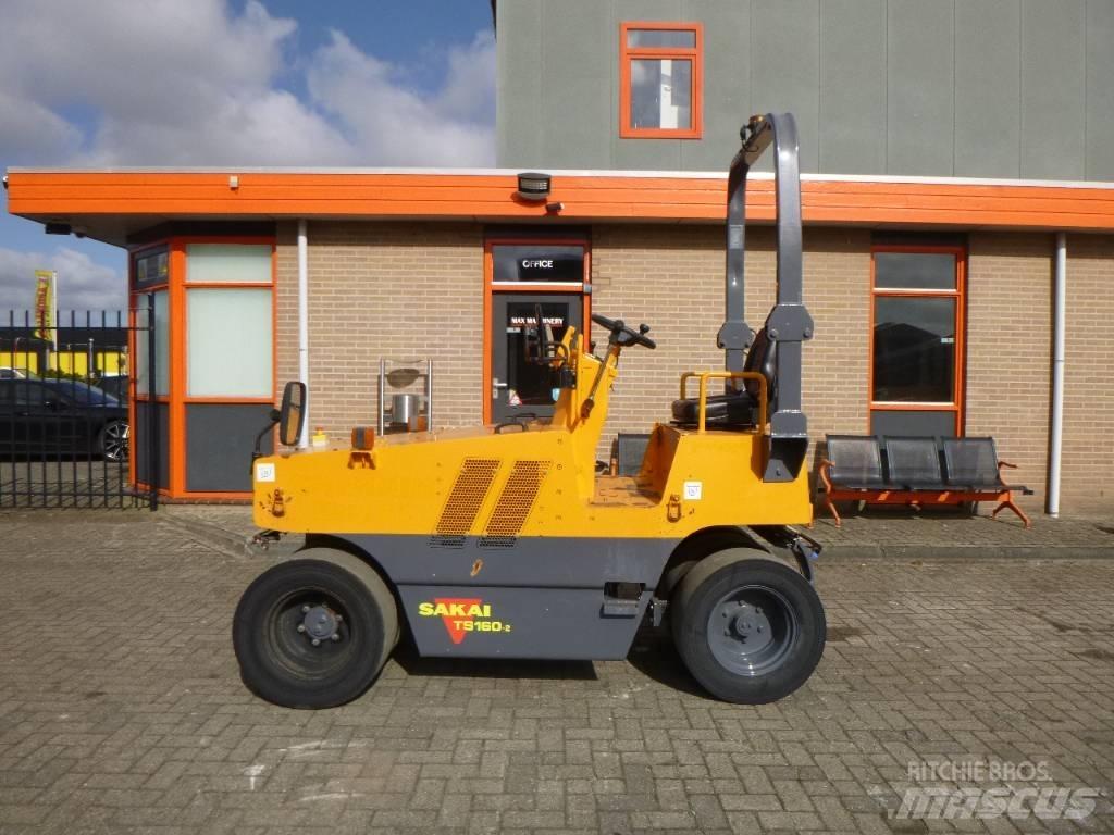 Sakai TS160-2 Tromle med luftdæk