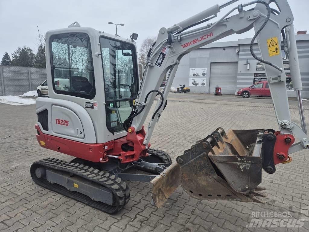 Takeuchi TB 225 Minigravemaskiner