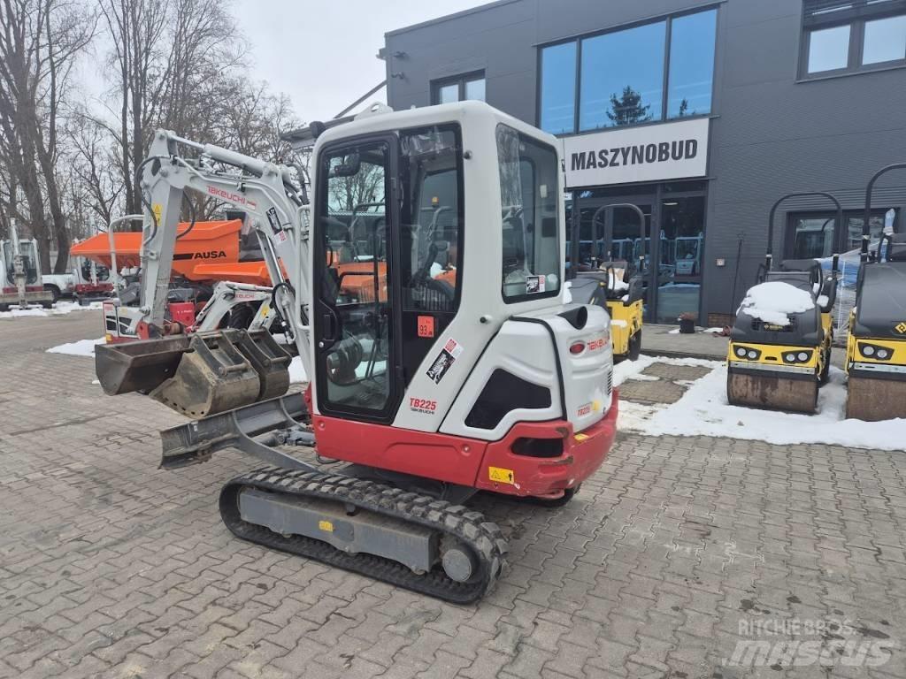 Takeuchi TB 225 Minigravemaskiner