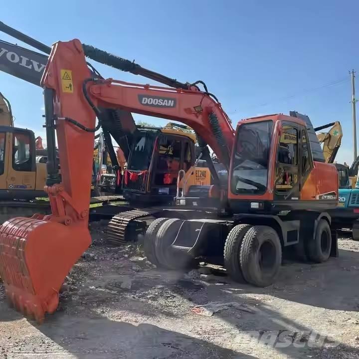 Doosan DX150W Gravemaskiner på hjul