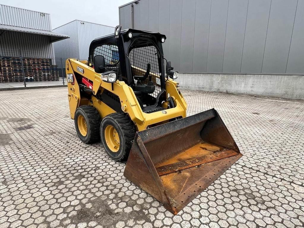 CAT 226D Minilæsser - skridstyret