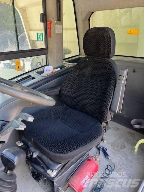 Astra RD 32 Knækstyrede dumpere