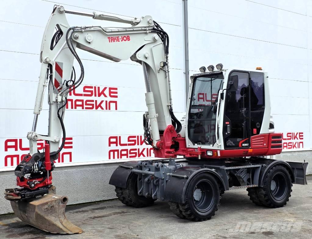 Takeuchi TB 295 W Gravemaskiner på hjul