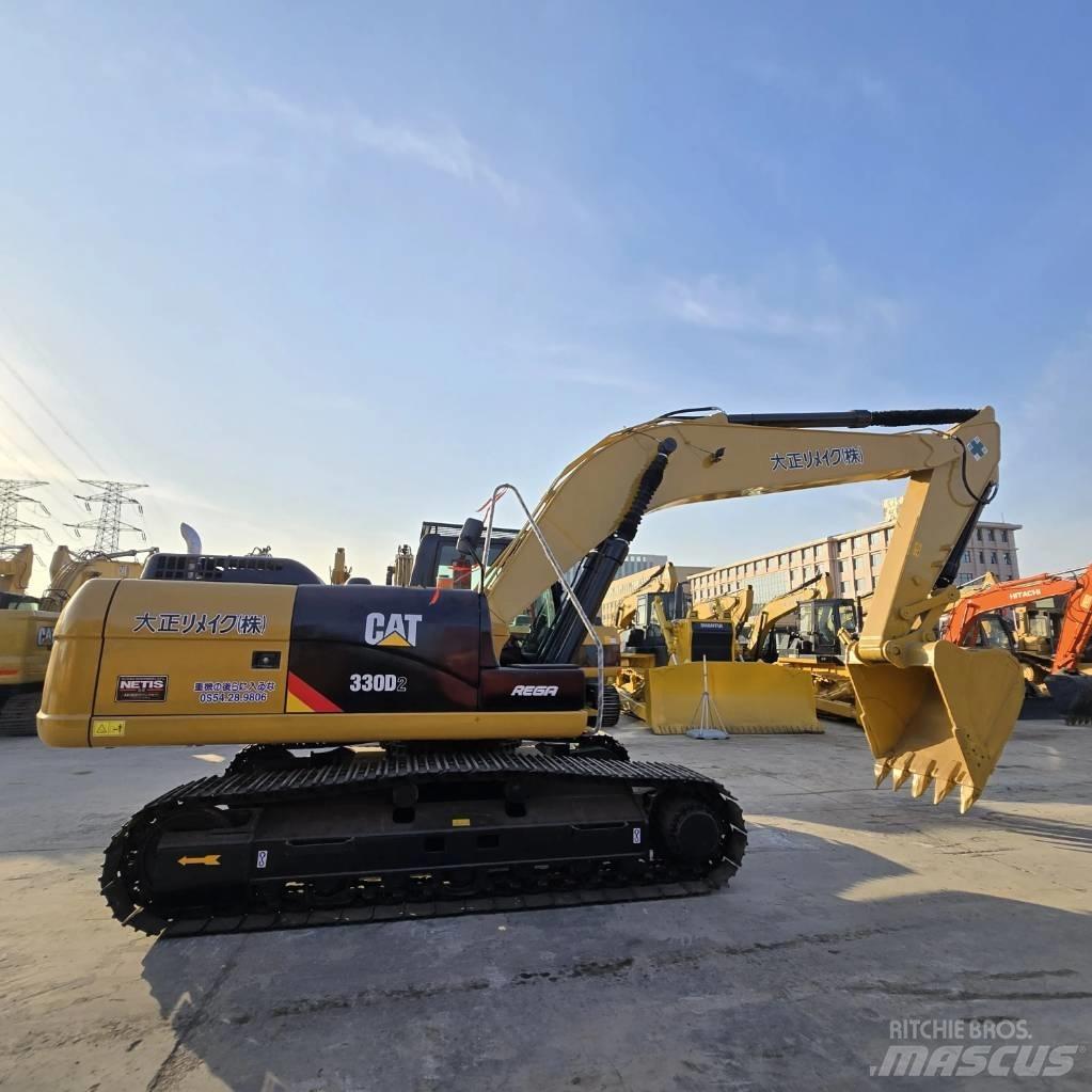 CAT 330 D2 Midi-gravemaskiner 7t - 12t