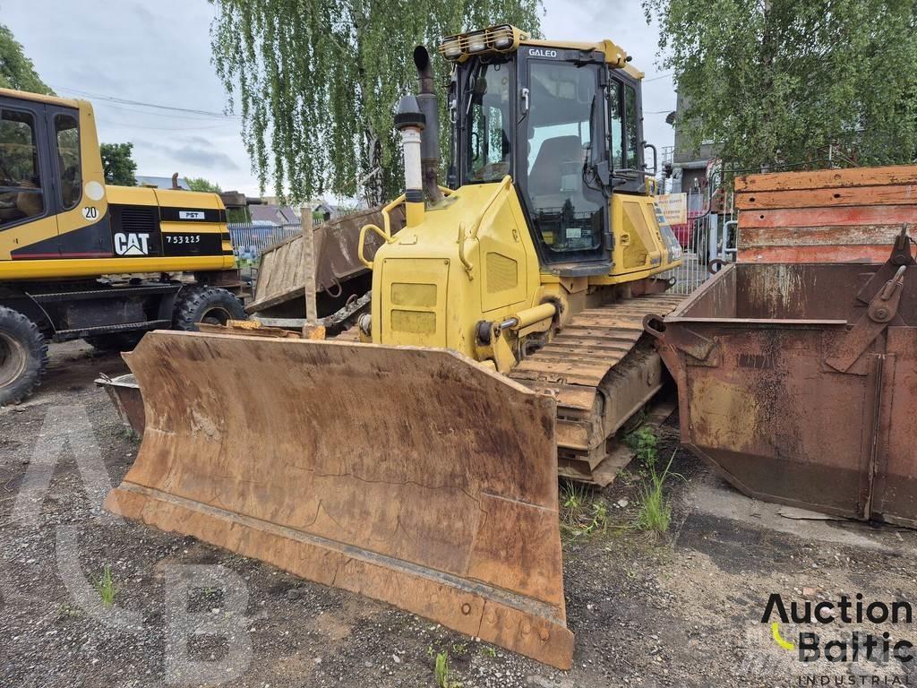 Komatsu D51EX-22 Bulldozer på larvebånd