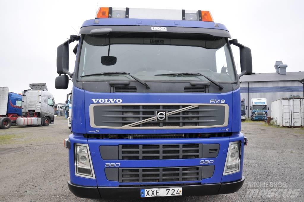 Volvo FM-380 6*2 Skip loader