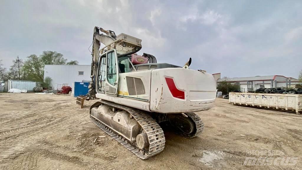 Liebherr R 924 Gravemaskiner på larvebånd