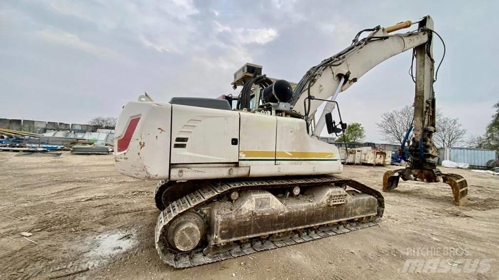 Liebherr R 924 Gravemaskiner på larvebånd