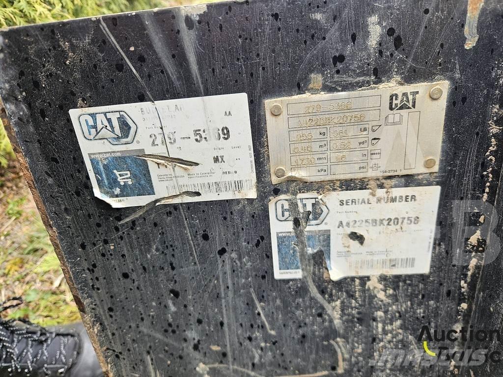 CAT 242 D 3 Minilæsser - skridstyret