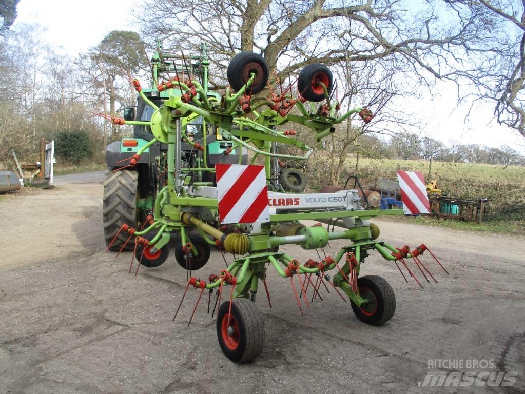 CLAAS Volto 1050 T River og høvendere