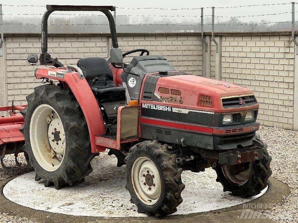 Mitsubishi MT266 Traktorer