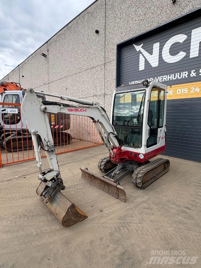 Takeuchi TB016 Minigravemaskiner