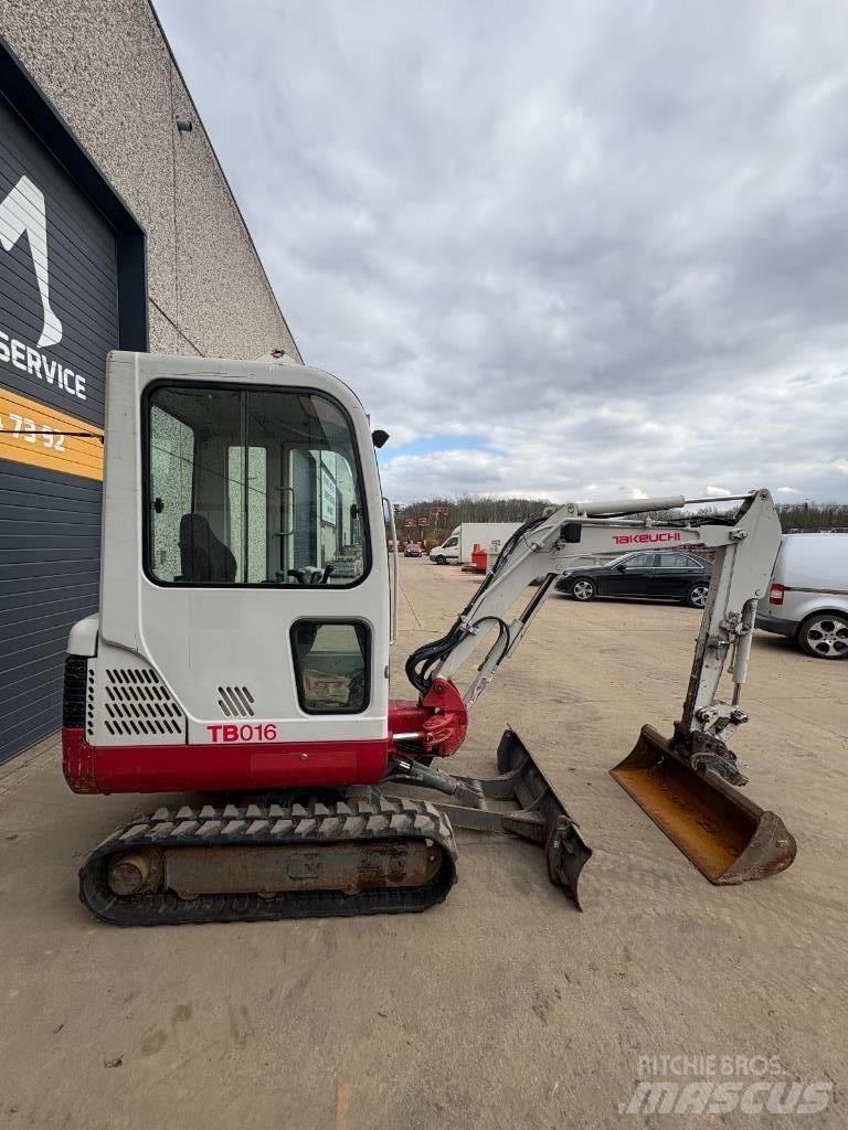 Takeuchi TB016 Minigravemaskiner