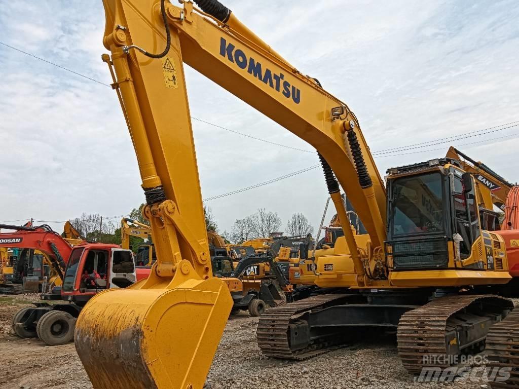 Komatsu PC 210LC Gravemaskiner på larvebånd