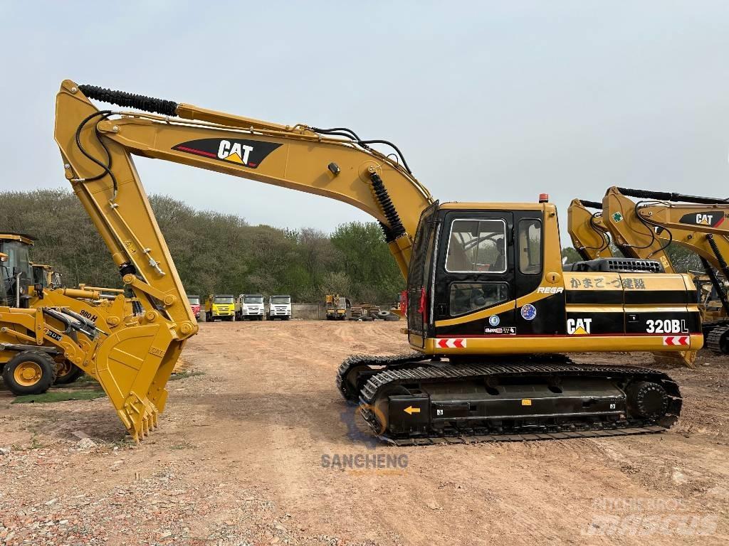 CAT 320 B L Gravemaskiner på larvebånd