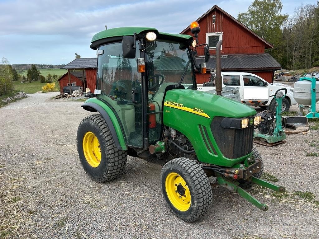 John Deere 3720 Traktorer