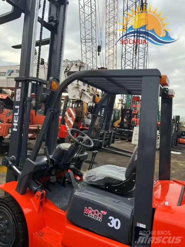 Heli CPCD 30 Diesel gaffeltrucks