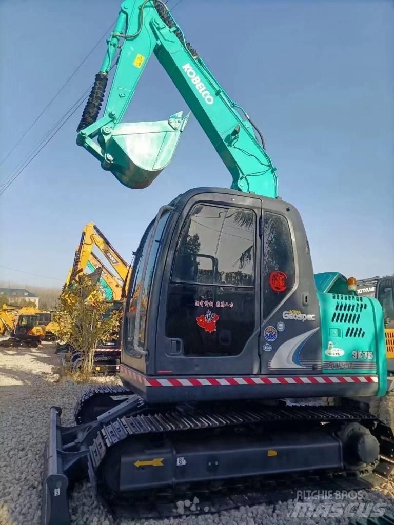 Kobelco SK 75 Midi-gravemaskiner 7t - 12t