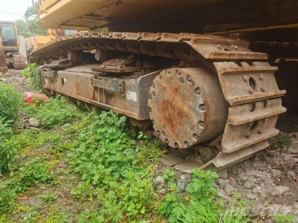 Komatsu PC 450-8 Gravemaskiner på larvebånd