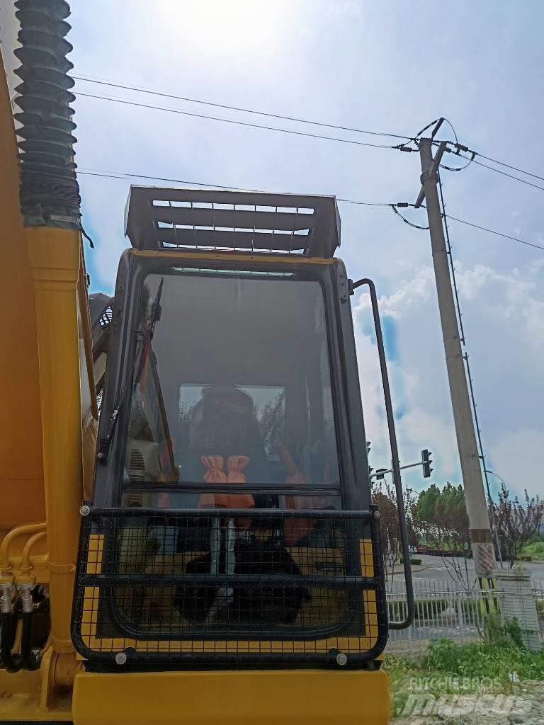 Komatsu PC 200 Gravemaskiner på larvebånd