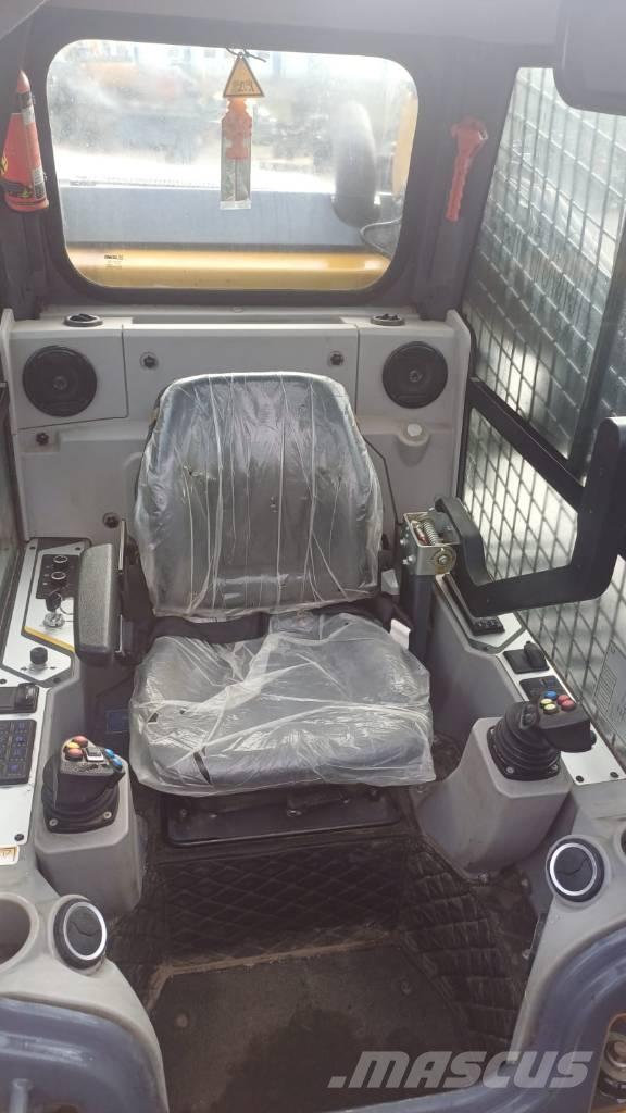 XCMG XC7-TV12 Larvebåndslæssere