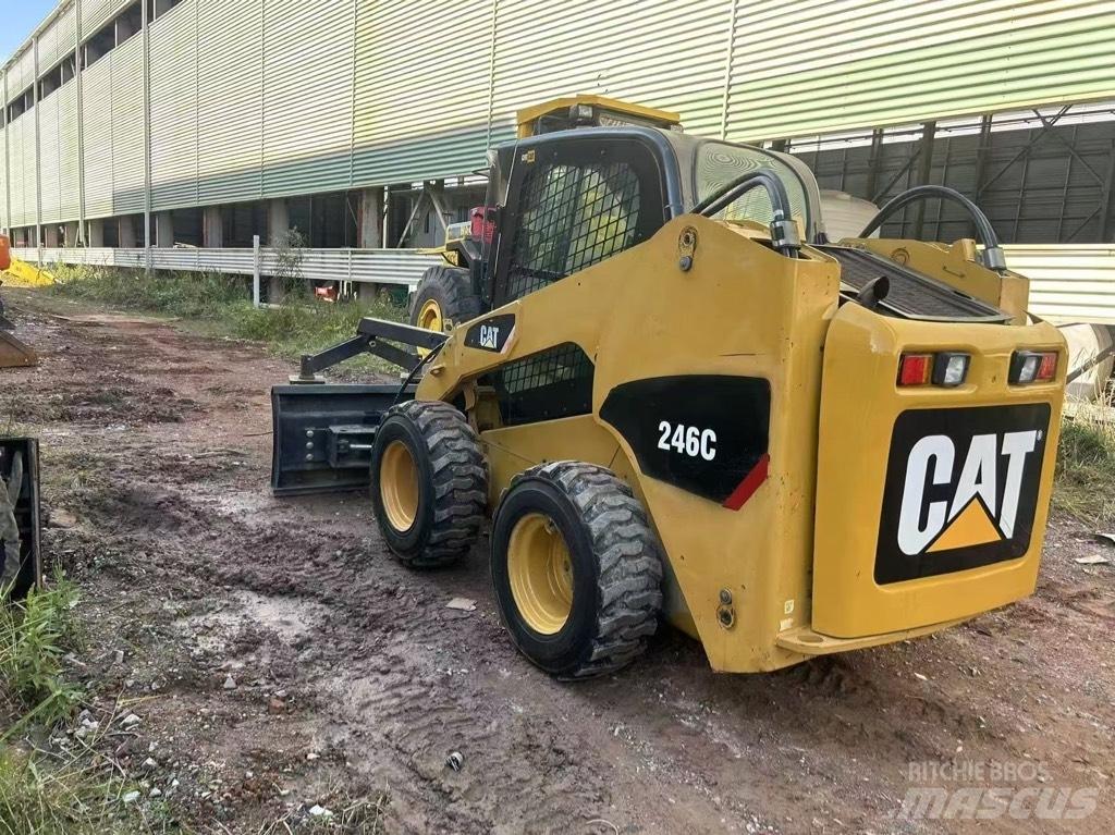 CAT 246 C Minilæsser - skridstyret