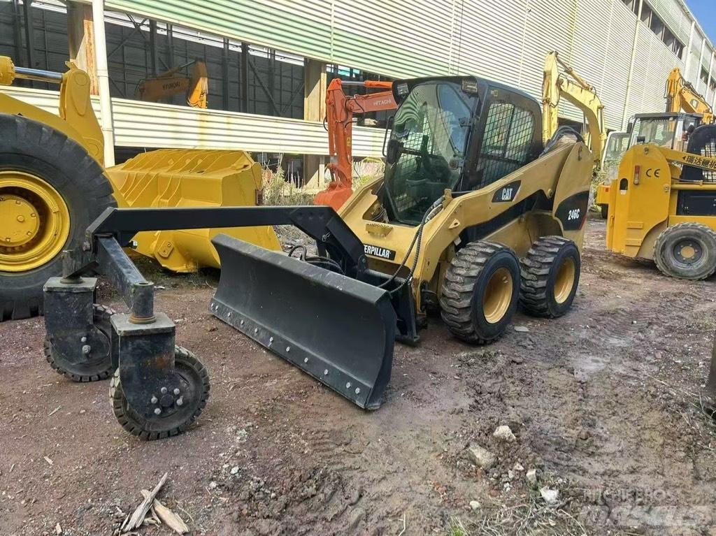 CAT 246 C Minilæsser - skridstyret