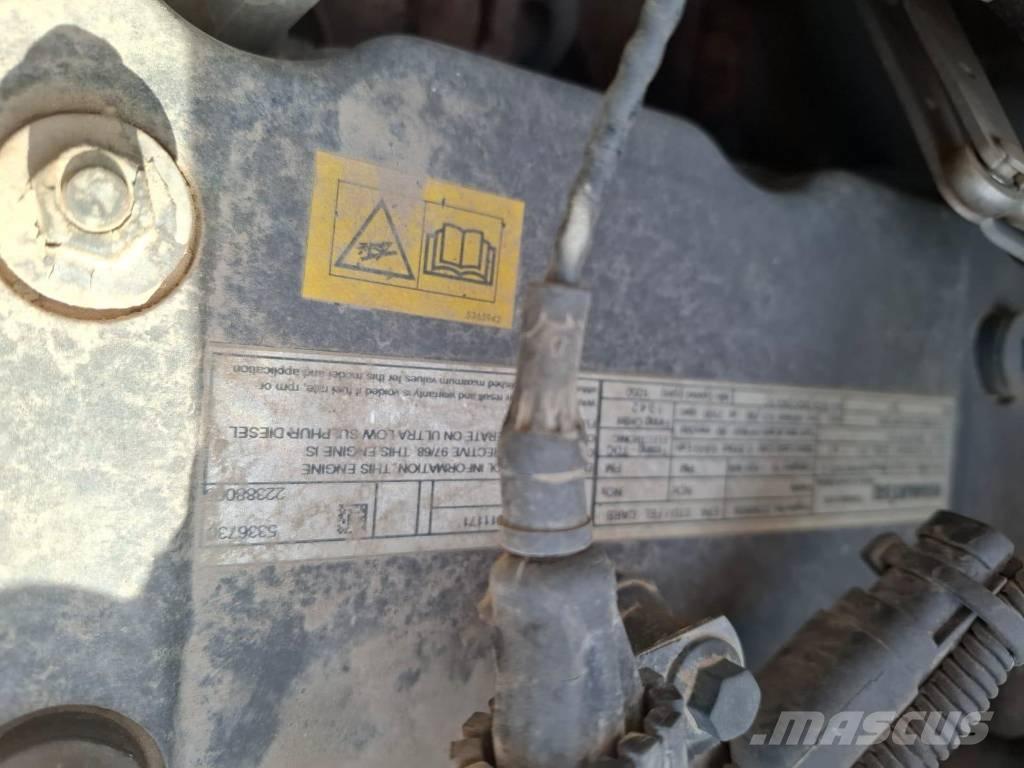 Komatsu PW 148-11 Gravemaskiner på hjul