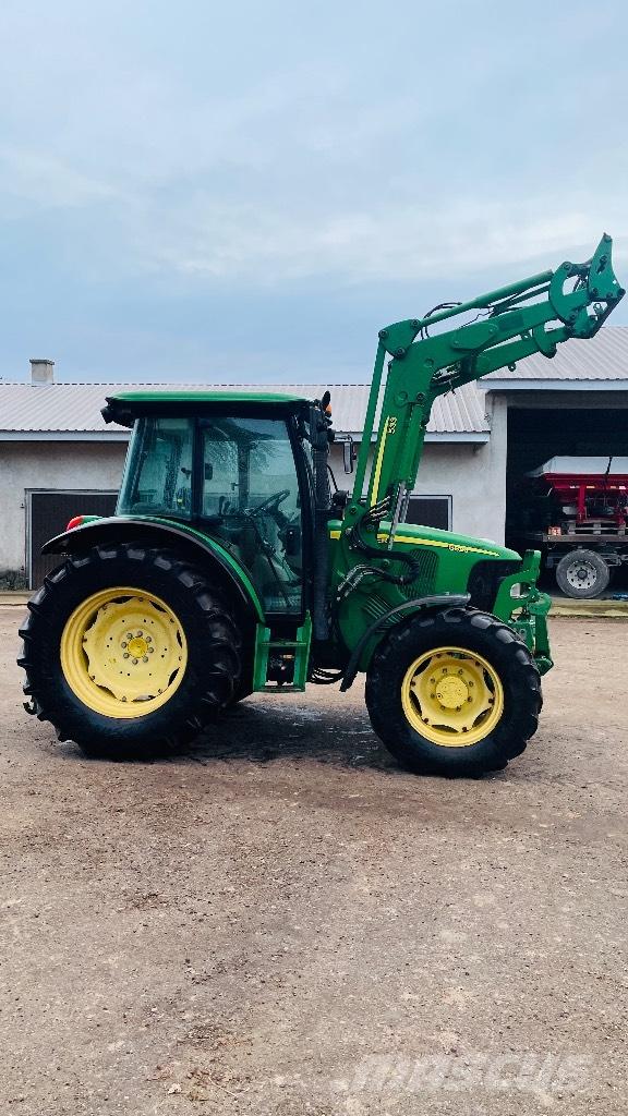 John Deere 5820 Traktorer