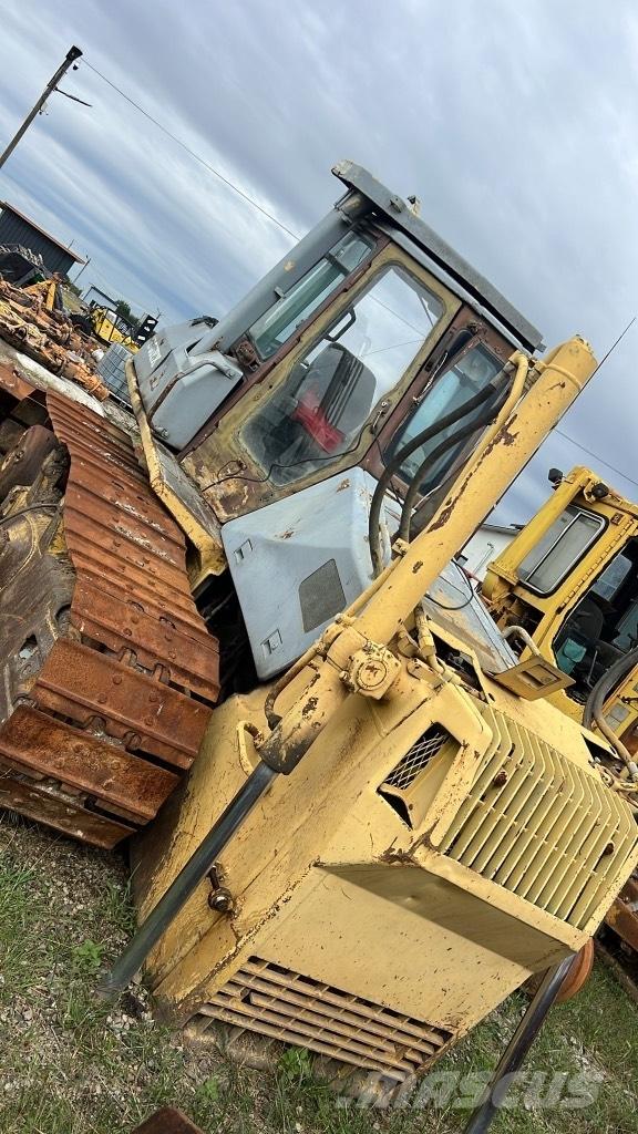 Komatsu D 65 EX Chassis og suspension