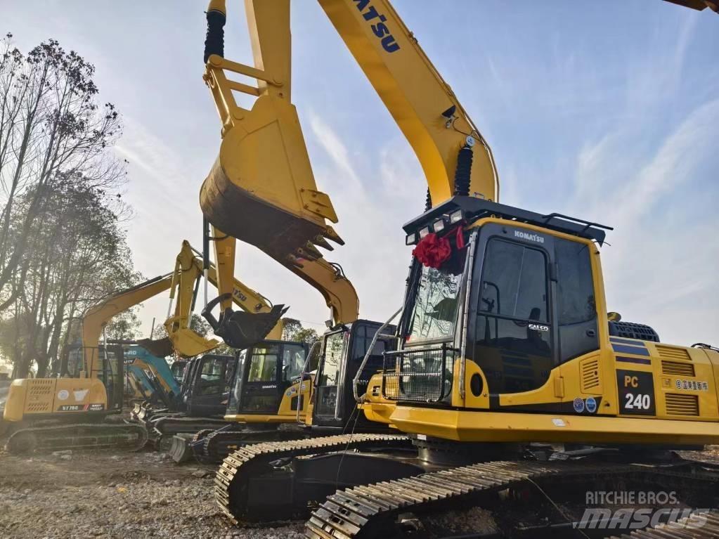 Komatsu PC240-8 Midi-gravemaskiner 7t - 12t