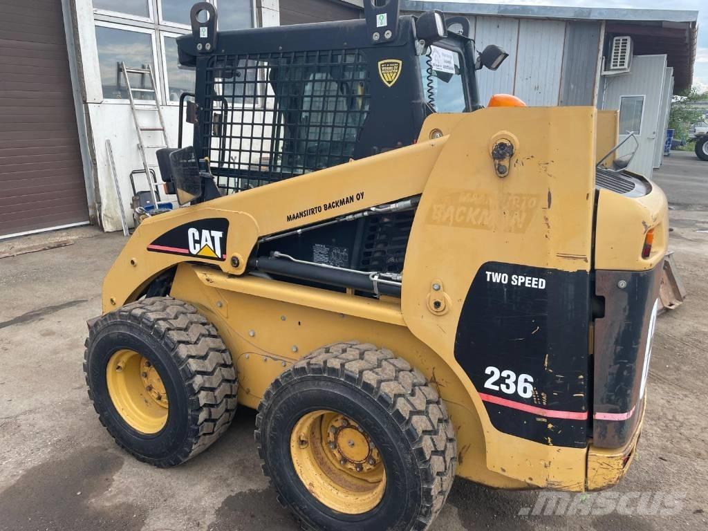 CAT 236 Minilæsser - skridstyret
