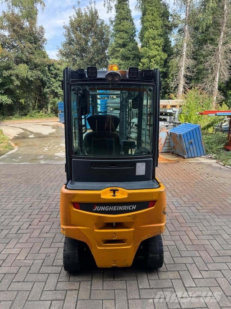 Jungheinrich EFG320 El gaffeltrucks