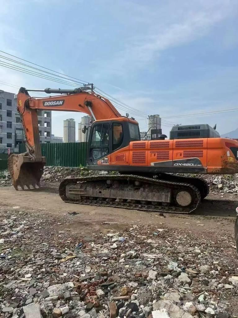 Doosan DX420LC Gravemaskiner på larvebånd