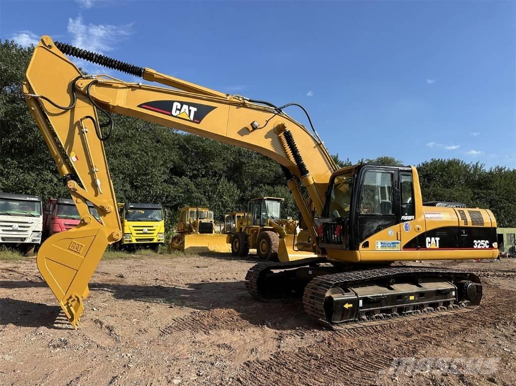 CAT 325C Gravemaskiner på larvebånd