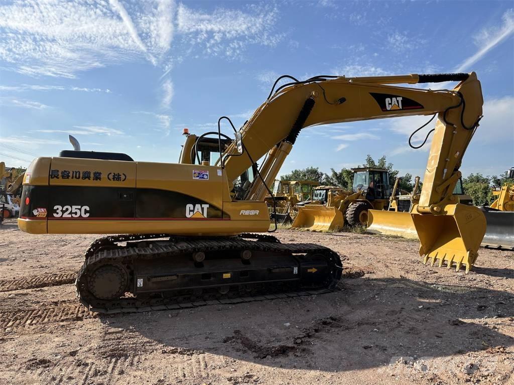 CAT 325C Gravemaskiner på larvebånd