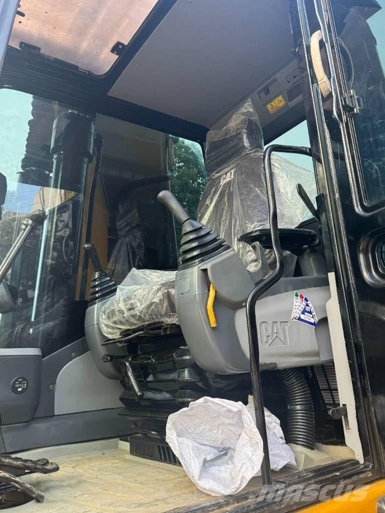 CAT 325D Gravemaskiner på larvebånd