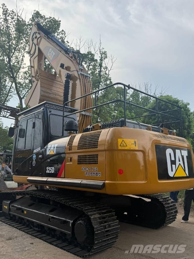 CAT 325D Gravemaskiner på larvebånd
