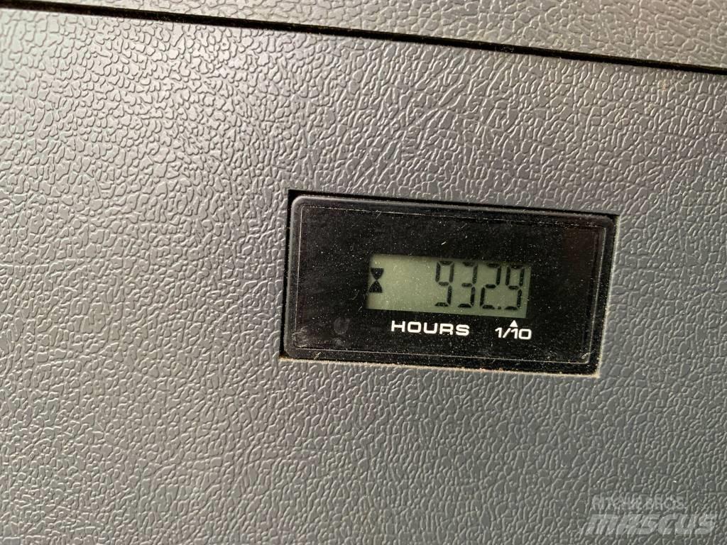 Hyundai HX 220 L Gravemaskiner på larvebånd